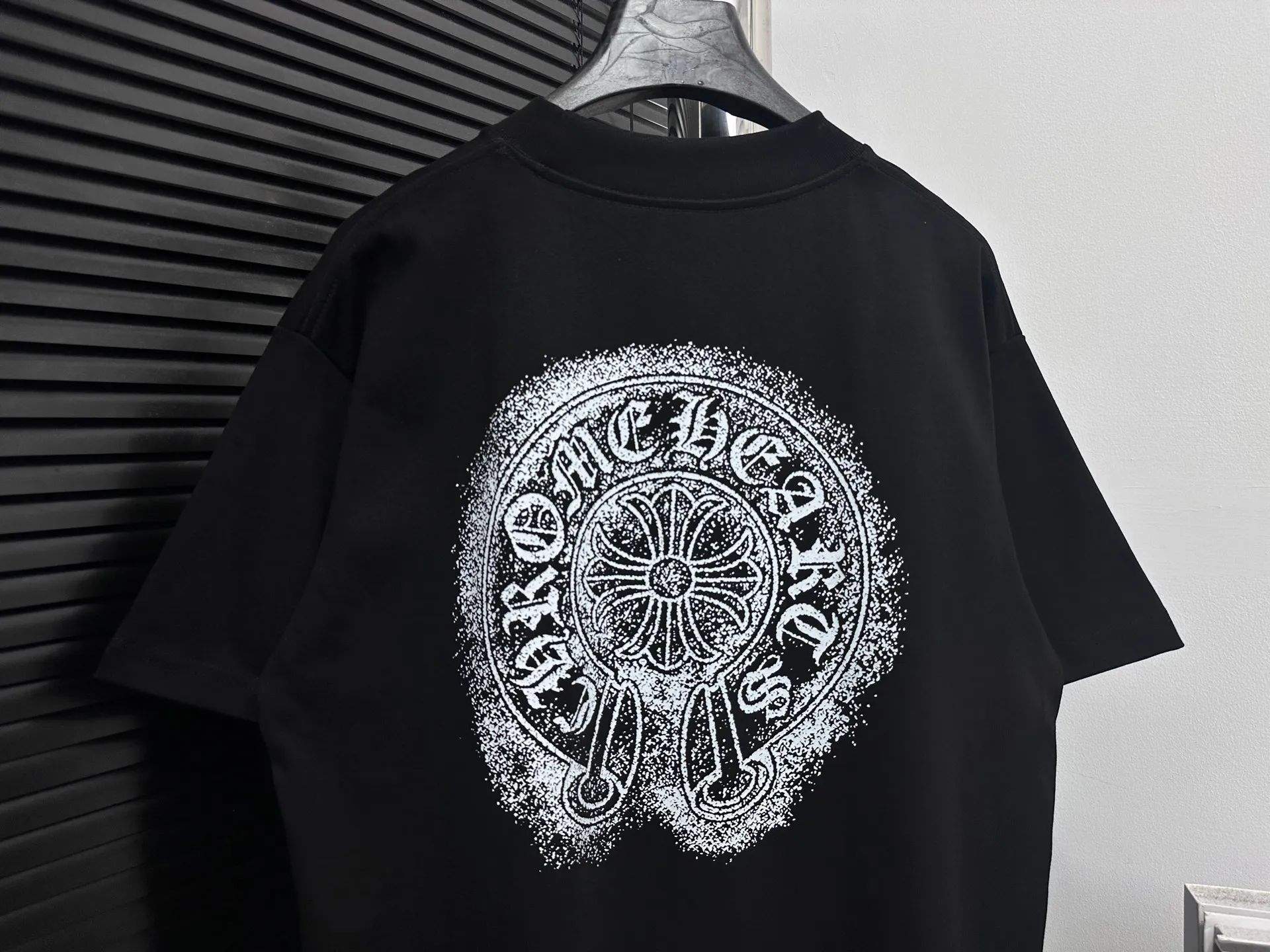 🅿️170 【ChromeHearts】Chrome Hearts 25ss printed round neck T-shirt Original fabric Official same style Short-sleeved T-shirt Customized 260g vat-dyed fabric Very comfortable to the touch Latest brick cabinet synchronization for spring and summer Fashionable and personalized Super versatile and good-looking Very suitable for both men and women A must-have style Tag Collar label Washed wheat Complete with three standards Color: Black White Size: XS-L